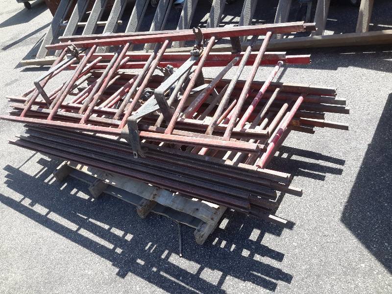 lot 15A image: 12 clamp on ladder system