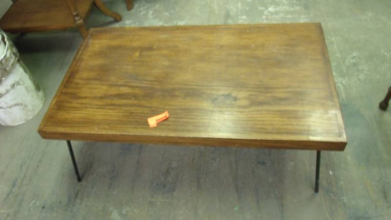 lot 40 image: Old Coffee Table