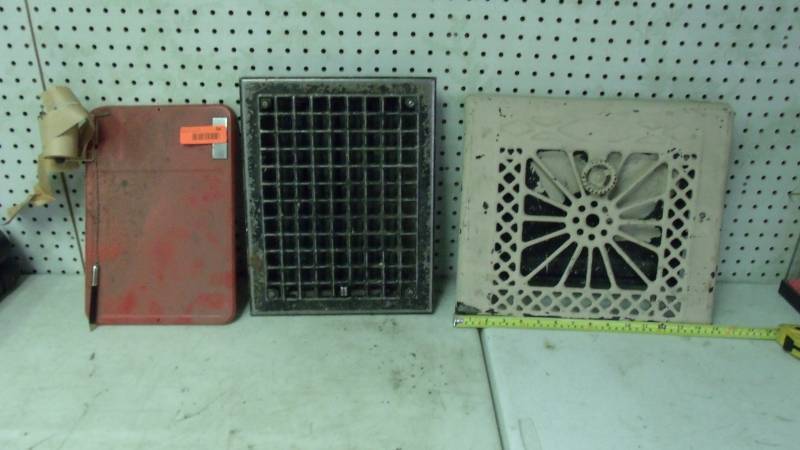 lot 54 image: Antique registersVent Grating