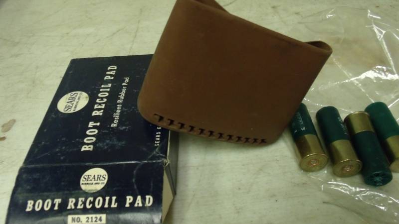 lot 59 image: Ammo - 12 gauge shells, boot recoil pad
