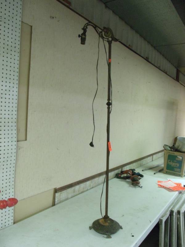 lot 77 image: Vintage Cast Iron Floor Lamp