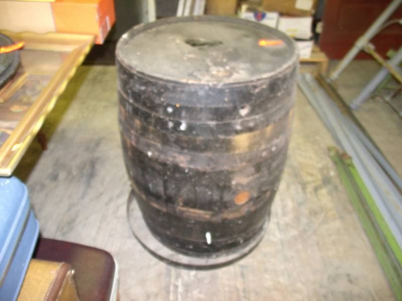 lot 80 image: Old wooden barrel