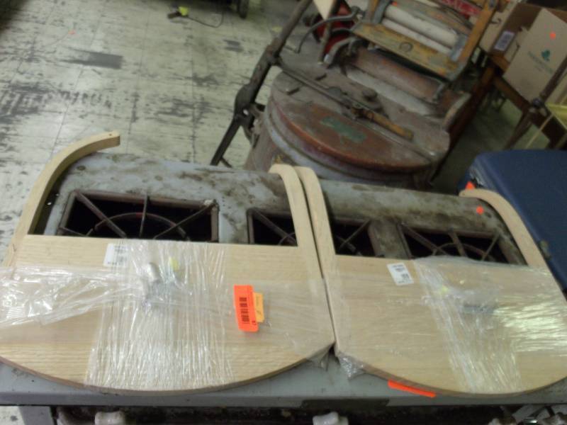 lot 87 image: High Chair replacement trays
