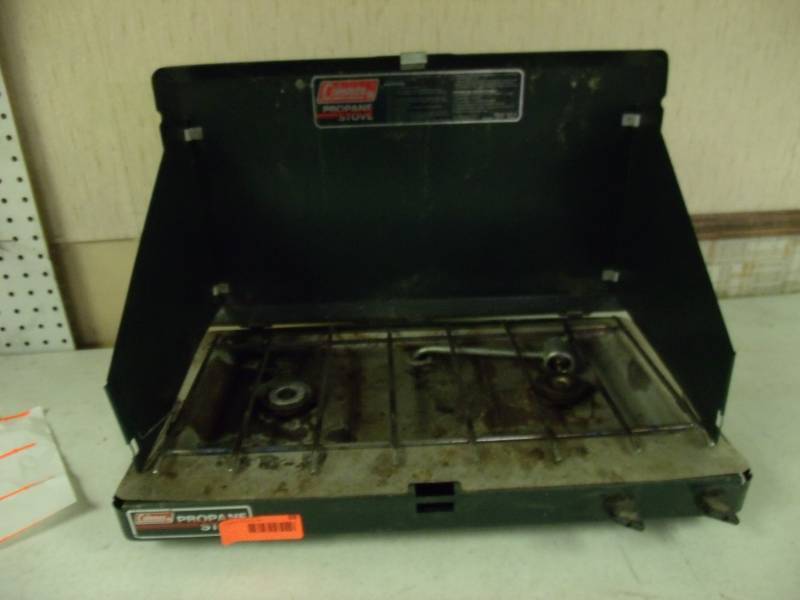 lot 88 image: Coleman Camping Propane Stove
