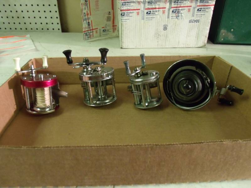 lot 89 image: 4 Fishing Reels