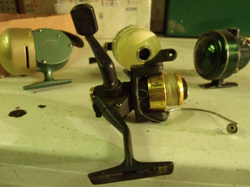 lot 93 image: 4 Fishing Reels
