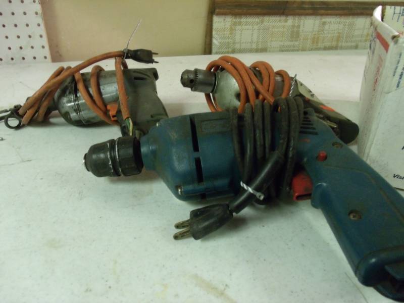 lot 96 image: Tools - 3 electric drills