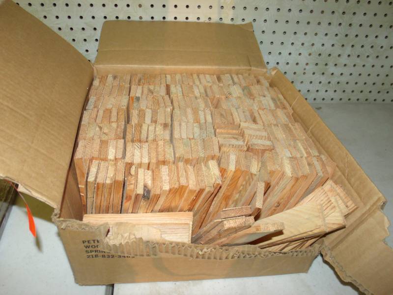 lot 101 image: Box of 6 wood shims