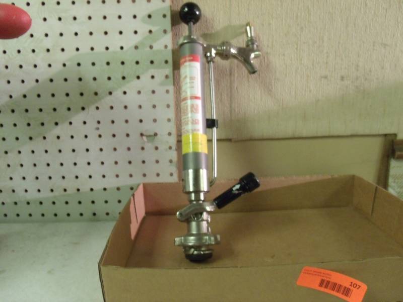 lot 107 image: Keg Pump
