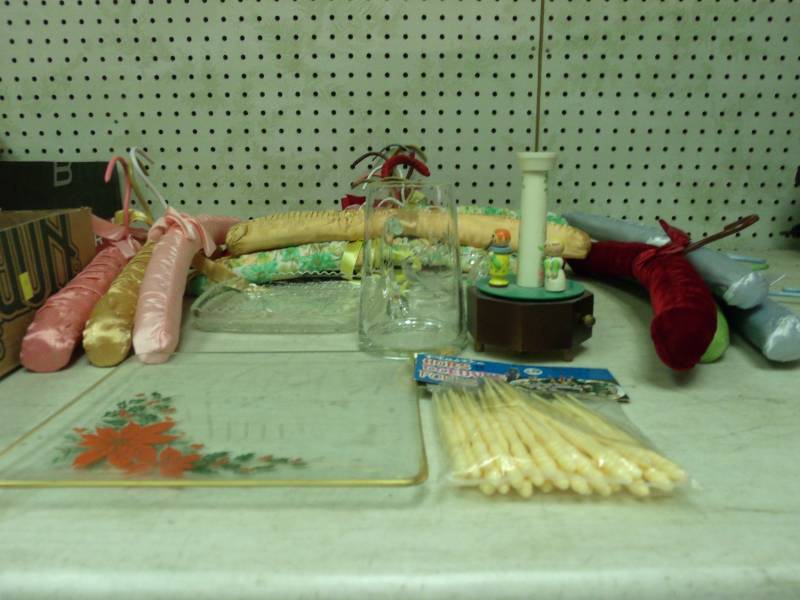 lot 114 image: Household