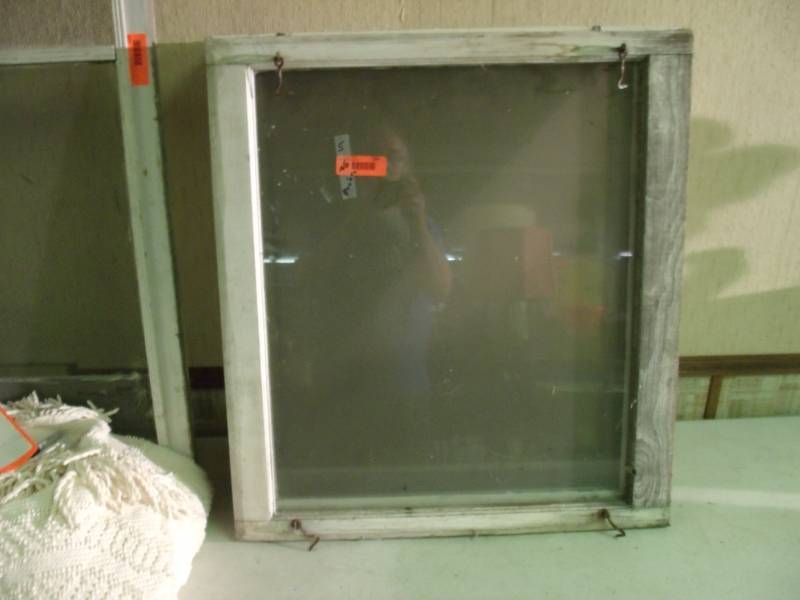 lot 120 image: 2 old windows
