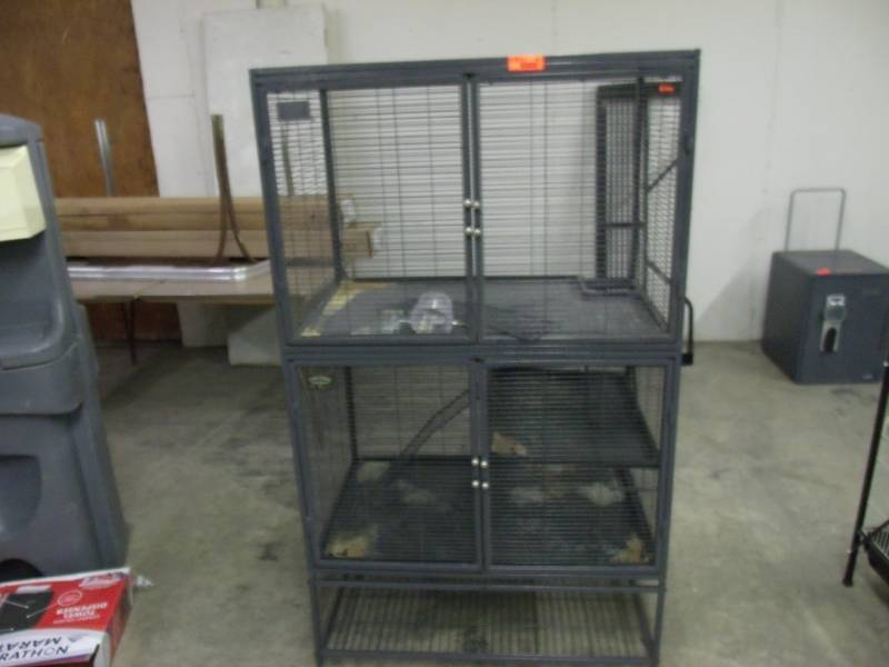 lot 161 image: Pet Cage, multi story