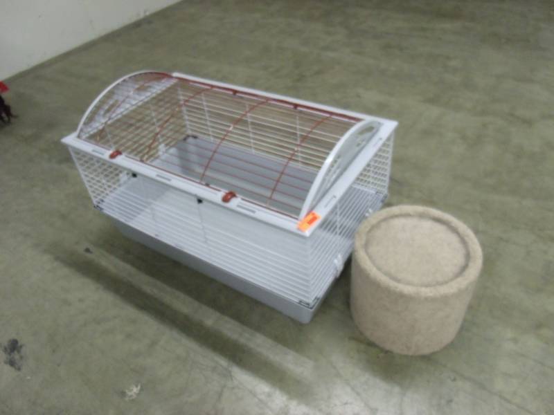 lot 163 image: Pet Cage and cat scratching stool