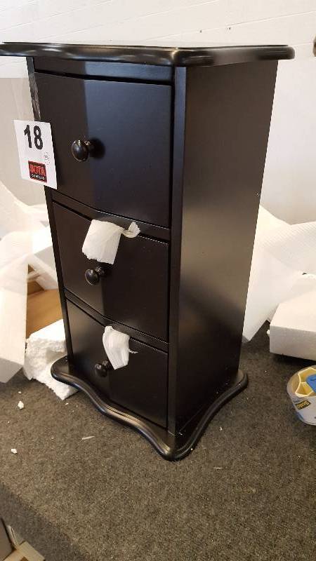 lot 18 image: Seventh Avenue Cabinet w3 CD Drawers