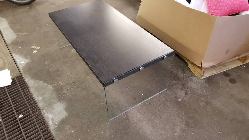 lot 126 image: Modern Coffe Table - Wood & Glass