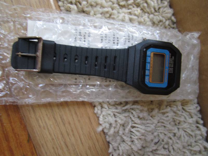 lot 15 image: Small box of digital watches...