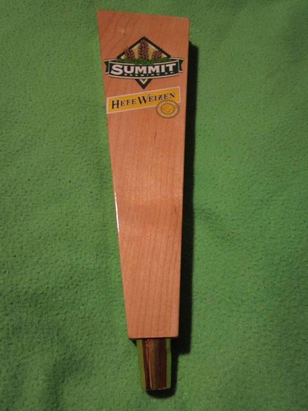 lot 36 image: Summit brewing Co. Hefe Weizen beer...