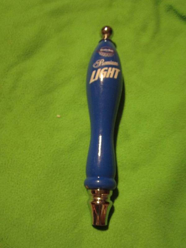 lot 70 image: Grain Belt premium light beer tap...