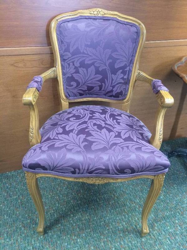lot 4 image: Antique Side Chair