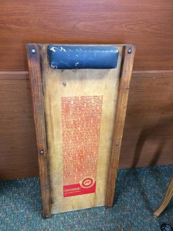 lot 2 image: Vintage Schucks Creeper