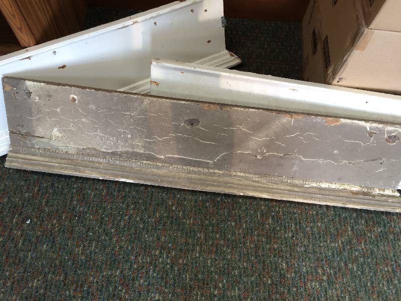 lot 20 image: Antique Crown Molding