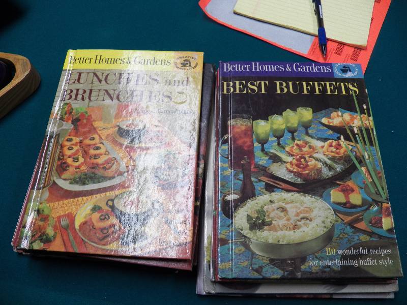 lot 43 image: Vintage Better Homes and Gardens Cook Books