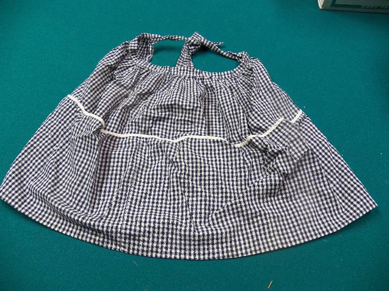 lot 39 image: Vintage Table Clothes and Aprons