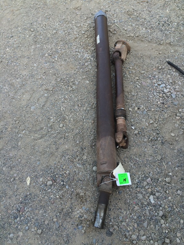 lot 14 image: Military Truck front & rear Drive Shaft