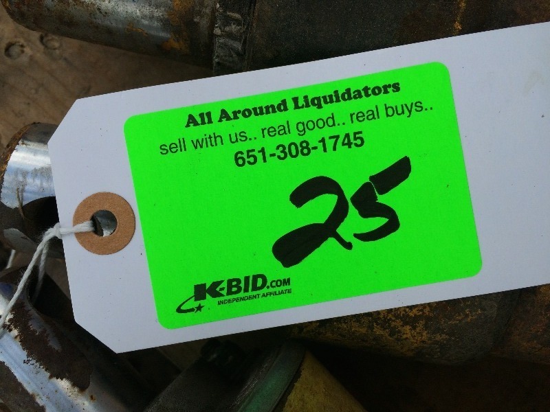 lot 25 image: Military Truck Meyer L47 Snowplow pump  24 volt