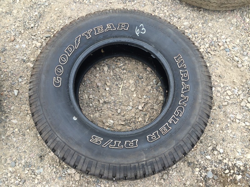 lot 63 image: Goodyear Wrangler Tire P25570 R16    Lot of 1