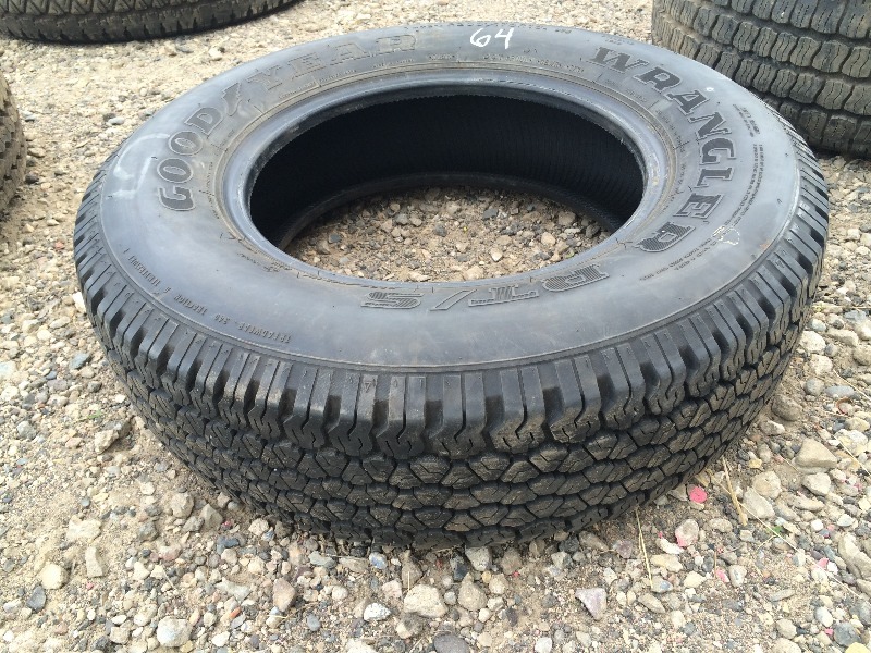 lot 64 image: Goodyear Wrangler Tire P20575 R15    Lot of 1