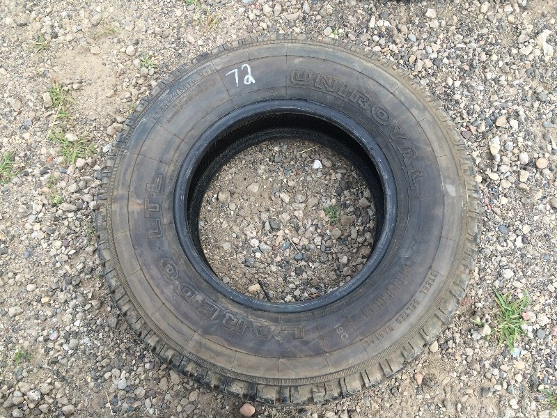 lot 72 image: Uniroyal Tire  LT24575 R16  Lot of 1
