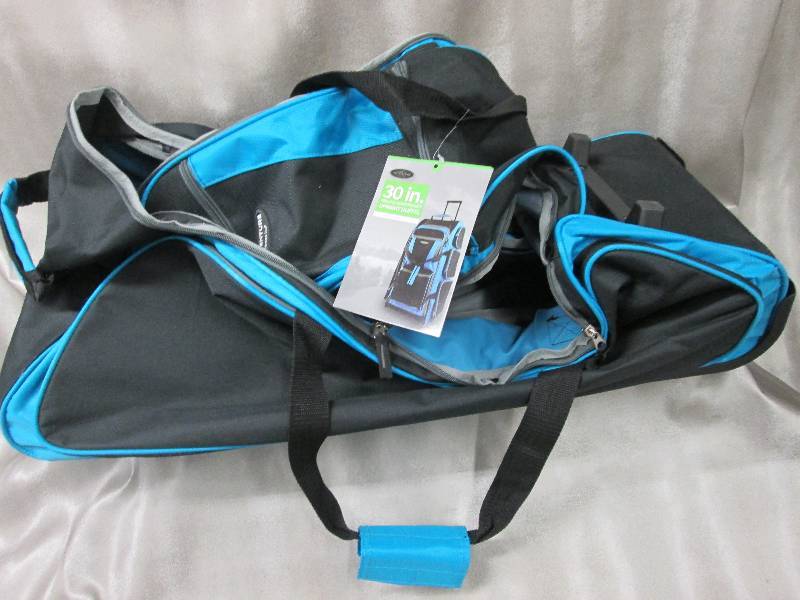 Adventure Travel Club 30 inch Rolli...