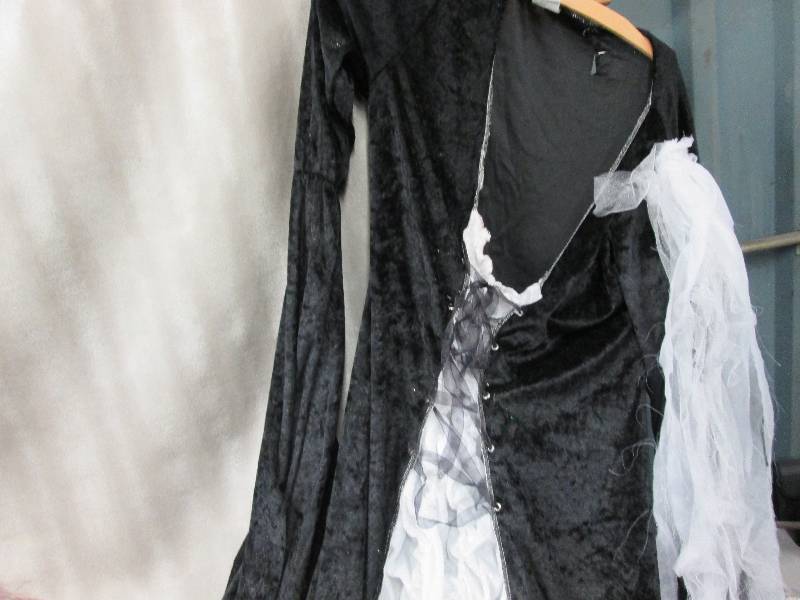 lot 8 image: Bride of Darkness costume dress Siz...