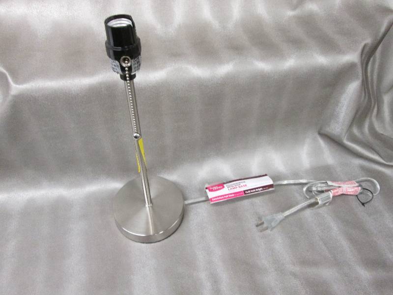 lot 27 image: Better Home & Gardens Metal Lamp Ba...