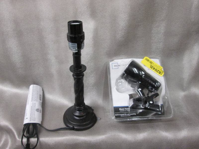 lot 29 image: Small lamp base & Mainstays Clip li...