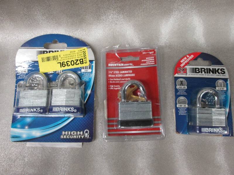 lot 41 image: Lot of 4 padlocks with keys, 3 Brin...