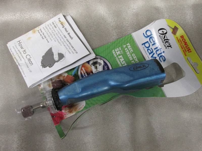 lot 62 image: Oster Gentle Paws Pet Nail Trimmer-...