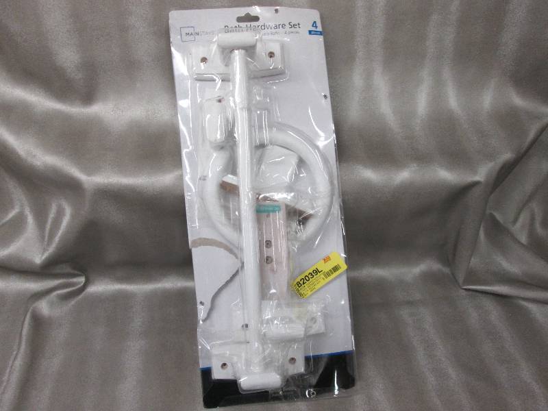 lot 111 image: Mainstays Bath Hardware Set- 4 piec...