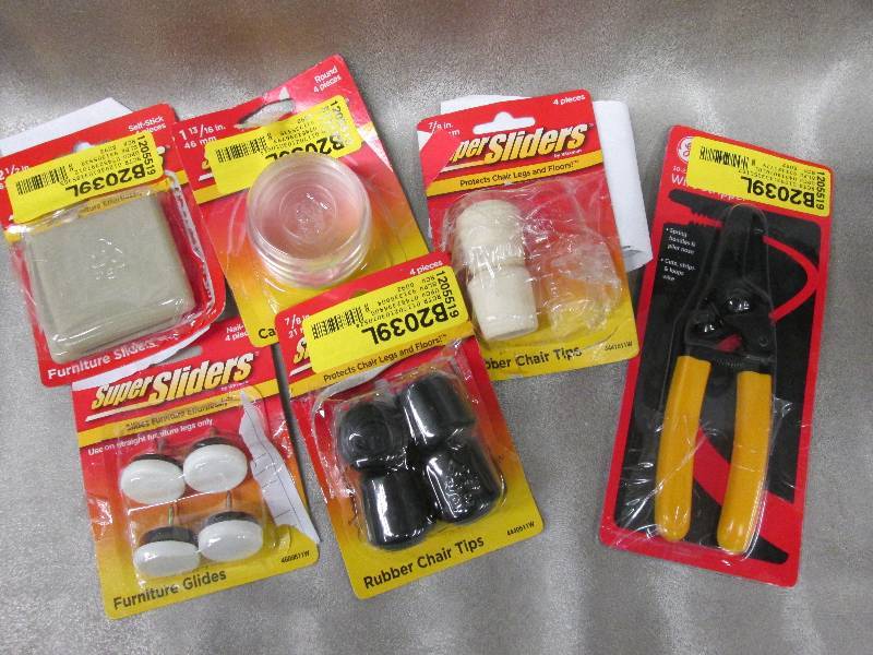 lot 130 image: Assorted floor protection, wire str...