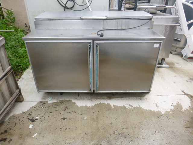 lot 6 image: Silver King Prep Table