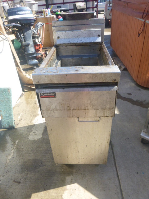 lot 16 image: FryMaster Deep Fryer