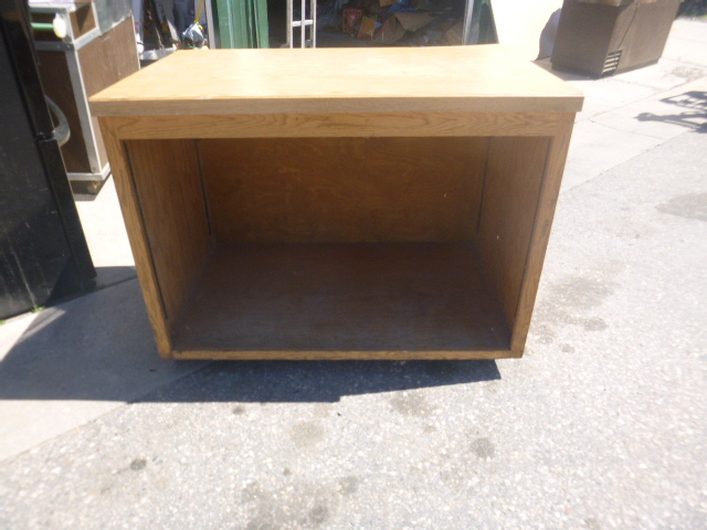 lot 24 image: Cabinet