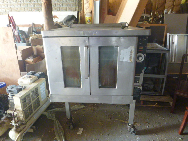 lot 33 image: Hobart Convection Oven