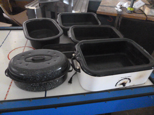 lot 47 image: Miscellaneous Roaster Items