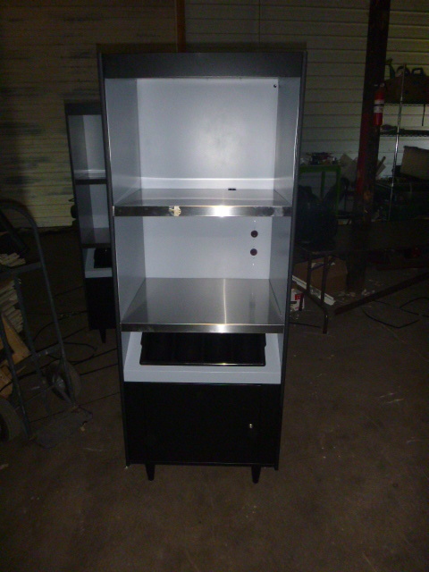 lot 53 image: Condiment Shelf