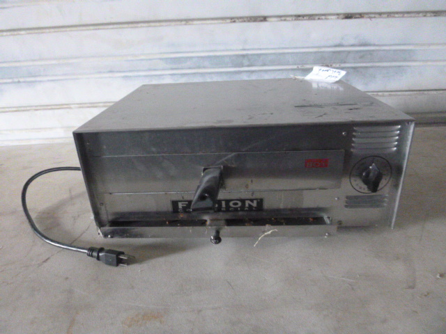 lot 59 image: Fusion Commercial Pizza Oven