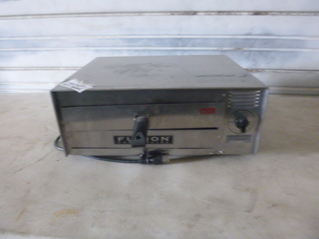 lot 63 image: Fusion Commercial Pizza Oven