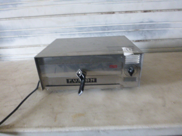 lot 64 image: Fusion Commercial Pizza Oven