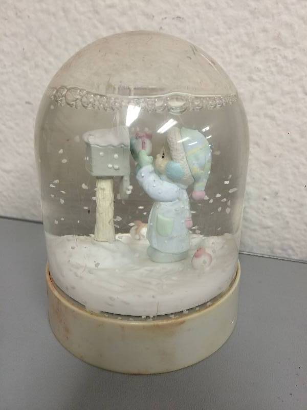 Im Sending You A White Christmas Snow Globe